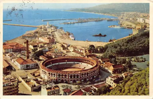 A959 Spanien Malaga Teilansicht und Stierkampfviertel Vintage Postkarte