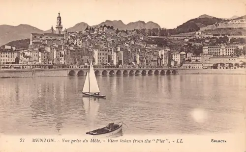 C071 Frankreich Menton vue prise du Mole Boats Vintage Postkarte