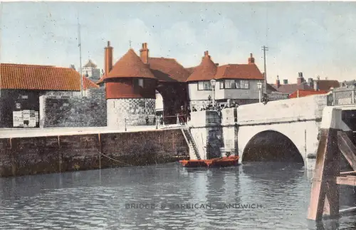 A945 England Bridge und Barbican Sandwich Vintage Postkarte
