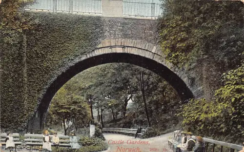 A945 England 1906 Castle Gardens Norwich Vintage Postkarte