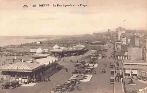 C060 Frankreich Dieppe La rue Aguado et la Plage Vintage Postkarte