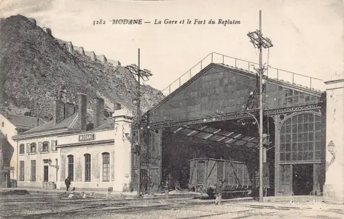 Frankreich Bahnhof Modane Gare et Fort du Replaton Waggon Eisenbahn Postkarte B751