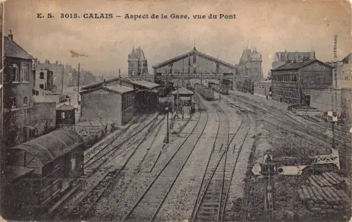Frankreich Calais Aspect de Gare vue du Pont Bahnhof Postkarte B754
