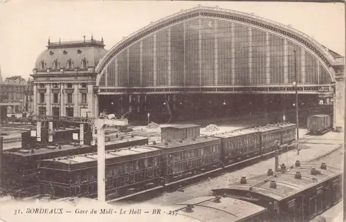 Frankreich Bordeaux Gare du Midi Hallenwagen Züge Bahnhof Postkarte B752