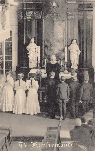 L366 Konfirmation Konfirmation Kirche Innenraum Jungen und Mädchen Priester Postkarte
