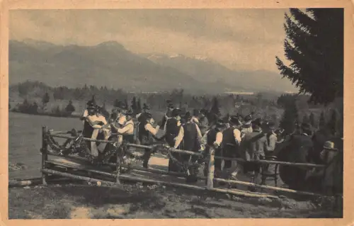 A111 Deutschland Waldeherraim b Toelz Maitanz Tanz in Trachten Postkarte