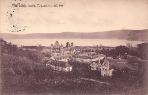 A129 Deutschland 1914 Abtei Maria Laach Totalansicht mit See See Vintage Postkarte