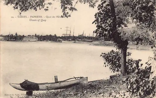 L523 Tahiti Papeete Quay de l'Uranie Boote Vintage Postkarte