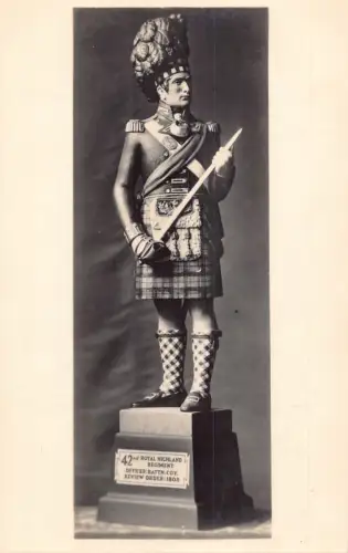 Edinburgh Castle Museum Statue Uniform Typ 42. Royal Highland Offizier Postkarte