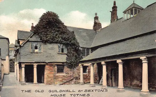 England Old Guildhal and Sexton's House Totnes Vintage Postkarte
