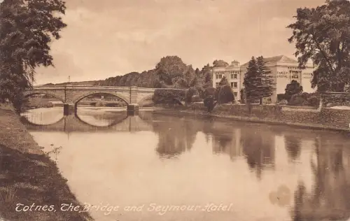 England Totnes Bridge und Seymour Hotel Vintage Postkarte