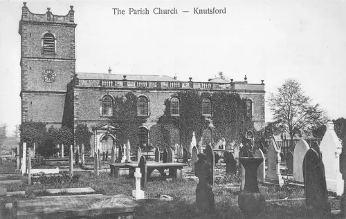 B006 England Knutsford Parish Church Vintage Postkarte