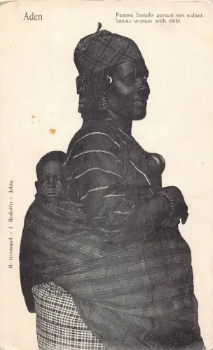 A613 Jemen Aden Somalierin mit Kind Ethno Vintage Postkarte