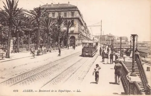 A614 Algerien Alger Algier Boulevard de Republique Straßenbahn Vintage Postkarte