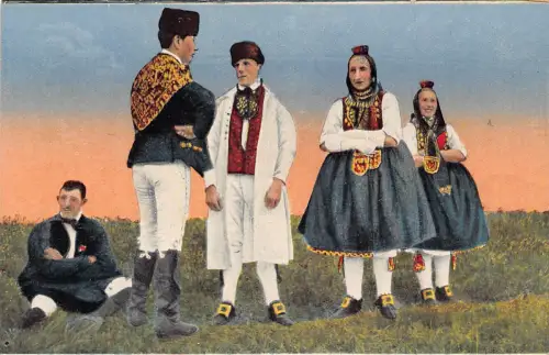 B011 Deutschland Hessische Trachtenpaare Bauern Volks-Postkarte