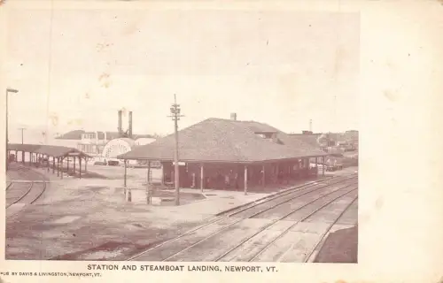 L483 Newport Vermont Station and Steamboat Landing Vintage Postkarte