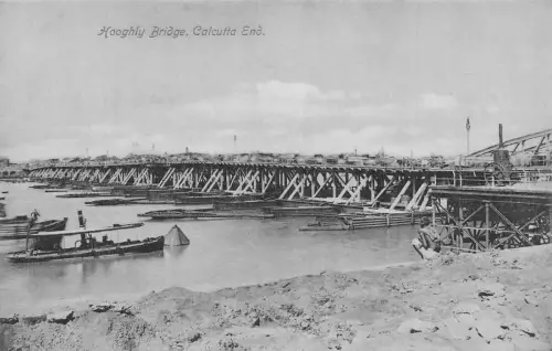 A005 Indien Kalkutta End Hooghly Bridge Boote Vintage Postkarte