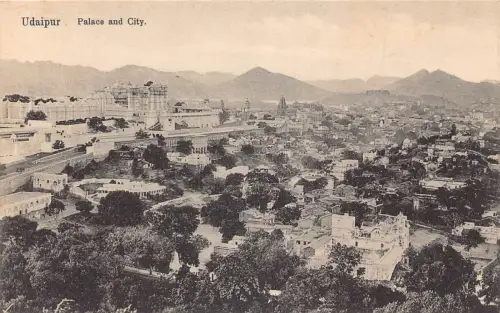 A008 Indien Udaipur Palast und Stadt Panorama Vintage Postkarte