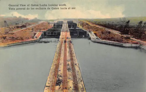 A811 Panamakanal Gesamtansicht der Gatun Schleusen Südansicht Eisenbahn Postkarte