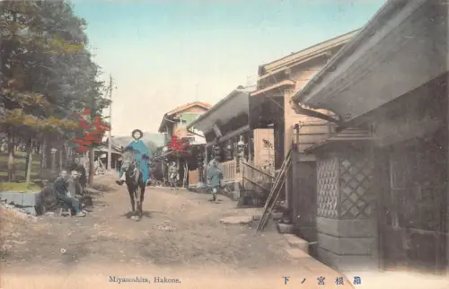 L275 Japan Miyanoshita Hakone Mann zu Pferd Häuser Vintage Postkarte