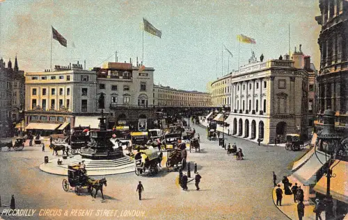 B115 England Piccadilly Circus und Regent Street London Kutschen Postkarte