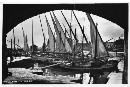 A229 Italien 1933 Catania Hafen Segelboote RPPC Vintage Postkarte