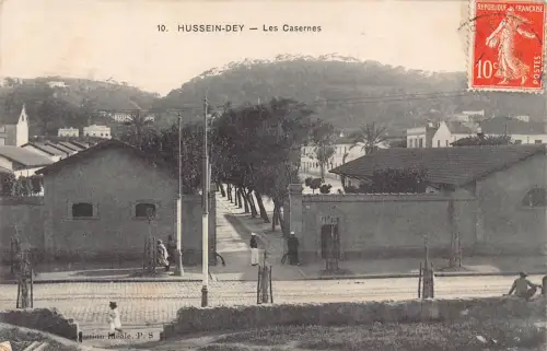 B168 Algerien Hussein-Dey Les Casernes Kaserne Vintage Postkarte