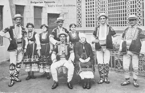 B662 Bulagria Bauern Graf Hof Ausstellung Trachten Postkarte