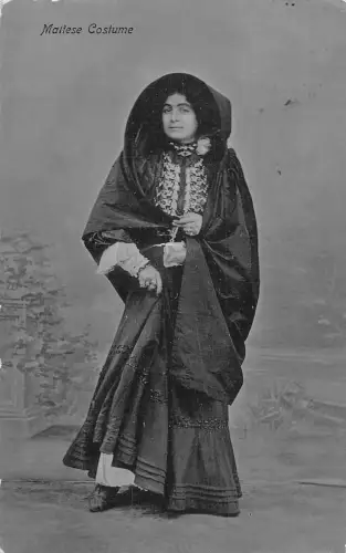 B665 Malta 1909 Malteser Tracht Frau Kultur Ethno Vintage Postkarte
