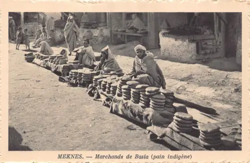 B203 Marokko Meknes Marchands de Basia Brotverkäufer Eingeborene Vintage Postkarte