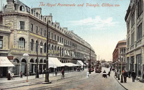 B212 England Clifton Royal Promenade and Triangle Shops Straßenbahn Vintage Postkarte