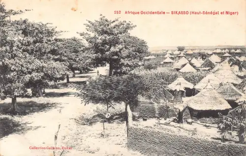 Mali Sikasso Native Huts Vintage Postkarte B964