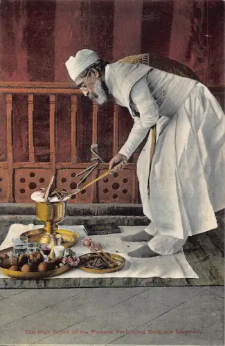 L377 Indien Postkarte Der Priester der Parsen führt religiöse Zeremonie durch