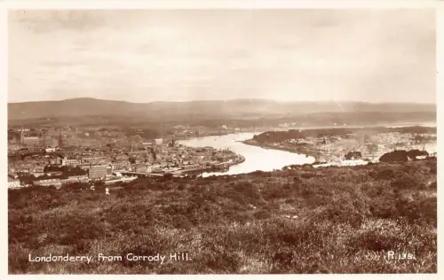 Irland Londonderry von Corrody Hill RPPC Vintage Postkarte