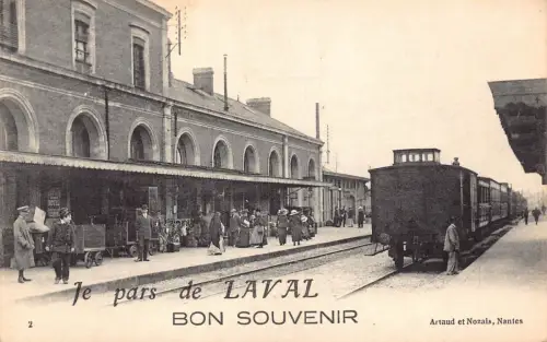 Frankreich Je pars de Laval Bon Souvenir Bahnhof Interioir Waggon Postkarte C324