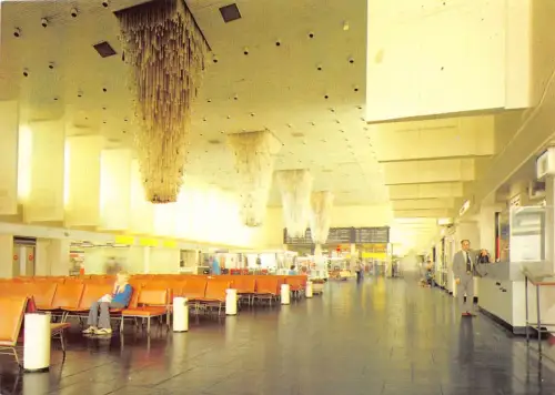 England Manchester Flughafen Innenraum Wartehalle Vintage Postkarte