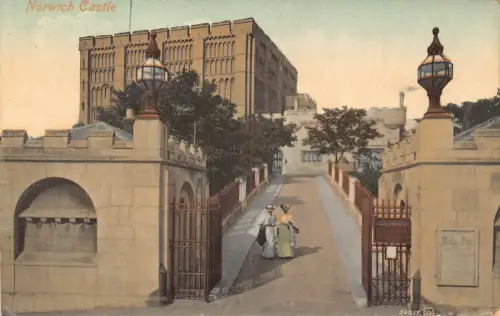 A951 England Norwich Castle Vintage Postkarte