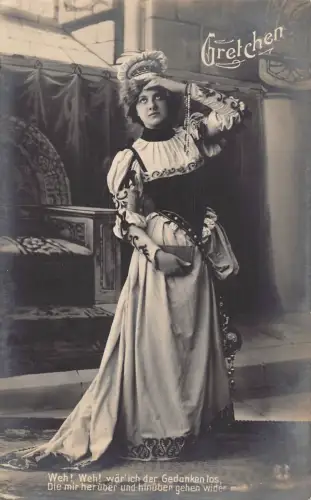 Fotomontage Schauspielerin für Faust von Goethe Gretchen Mädchen imitiert Postkarte 1908