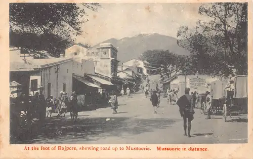 A998 Indien Fuß von Rajpore Showstraße bis Mussoorie Shops Vintage Postkarte