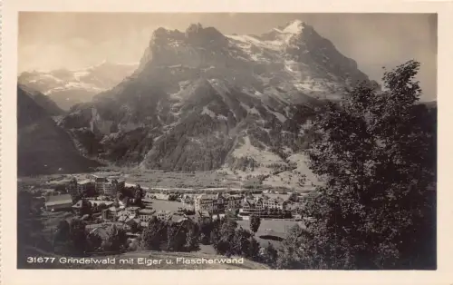 B008 Schweiz Grindelwald mit Eiger u Fiescherwand RPPC Vintage Postkarte