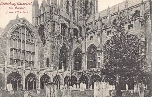 B006 England 1907 Canterbury Cathedral Corner of Cloisters Vintage Postkarte