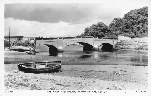 England Fluss und Brücke Mündung der Axt Seaton Boot Vintage Postkarte