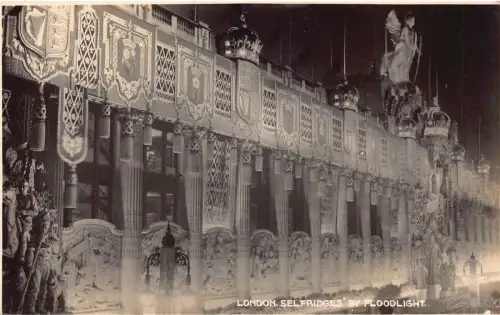 England London Selfridges' Illuminated at Night Vintage Postkarte