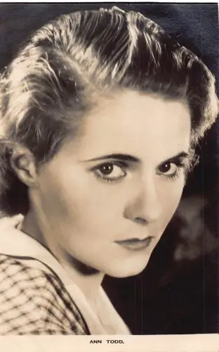 B424 Britische Filmschauspielerin Ann Todd Portrait RPPC Postkarte