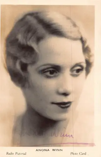 B424 Australische Filmschauspielerin Anona Winn Portrait Echt Autogramm RPPC Postkarte