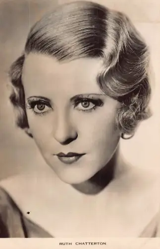 B423 Amerikanische Filmschauspielerin Ruth Chatterton RPPC Postkarte