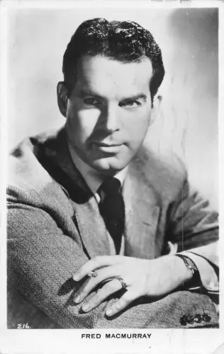 B423 Amerikanischer Filmschauspieler Fred MacMurray 1949 RPPC Postkarte