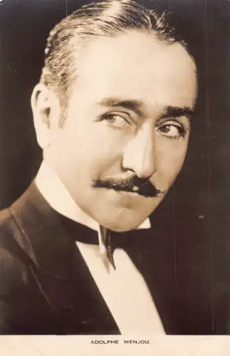 B424 US-amerikanischer Filmschauspieler Adolphe Menjou Portrait RPPC Postkarte