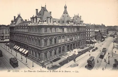 Frankreich Lyon Place des Cordeliers et Palais de la Bourse Straßenbahnen Vintage Postkarte