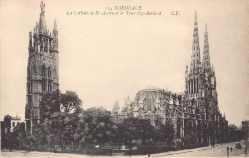 C031 Frankreich, Bordeaux La Cathedrale St-André et la Tour Pey-Berland Postkarte